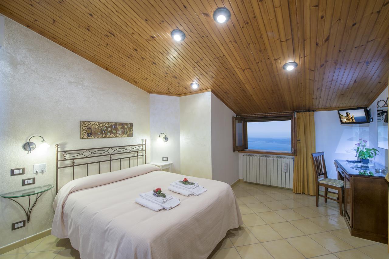 Bed & Breakfast Il Nespolo Furore